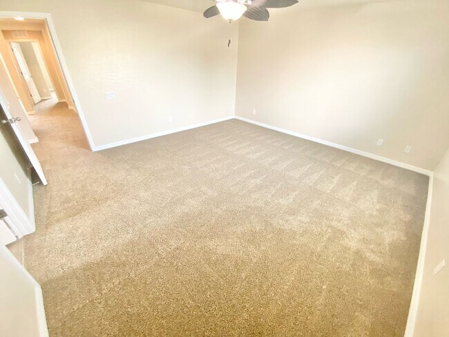 Building Photo - WONDERFUL HENDERSON HOME 3 BEDROOM / 2.5 BATH TWO STORY HOME WITH 2 CAR GARAGE