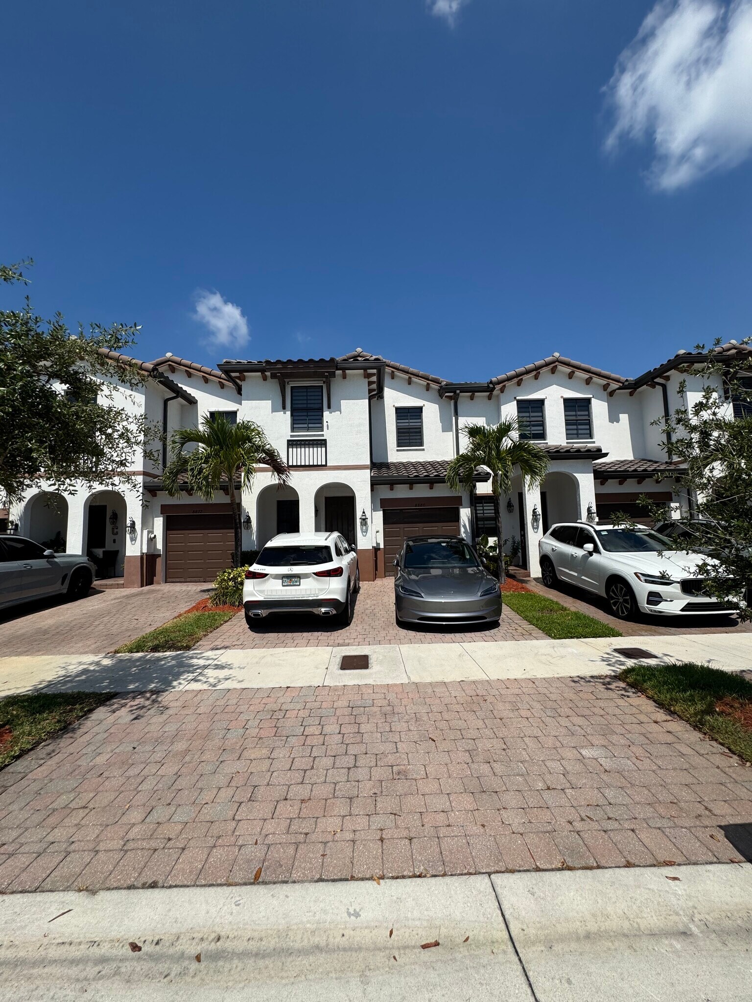 Building Photo - 8880 NW 102nd Pl