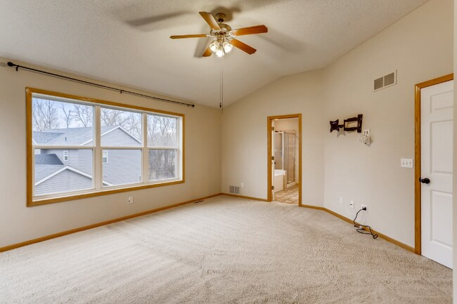 Building Photo - 7586 Inland Ln N