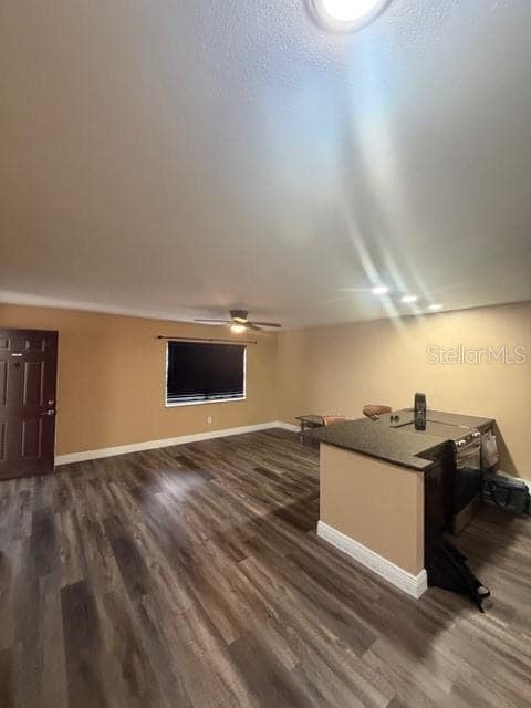 Building Photo - 9009 Tudor Dr