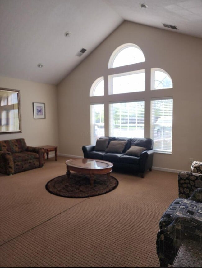 Building Photo - 6713 Dorothy's Creek