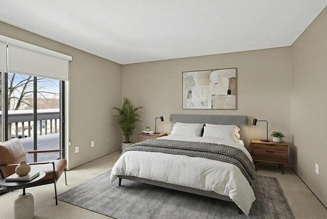 Building Photo - 77 Wilson St