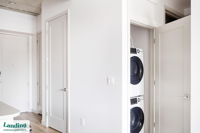 Building Photo - 151 S State St