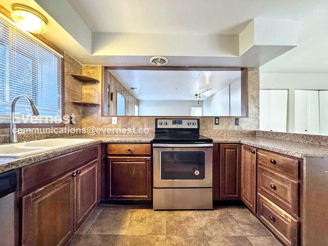 Building Photo - 16365 E Rice Pl