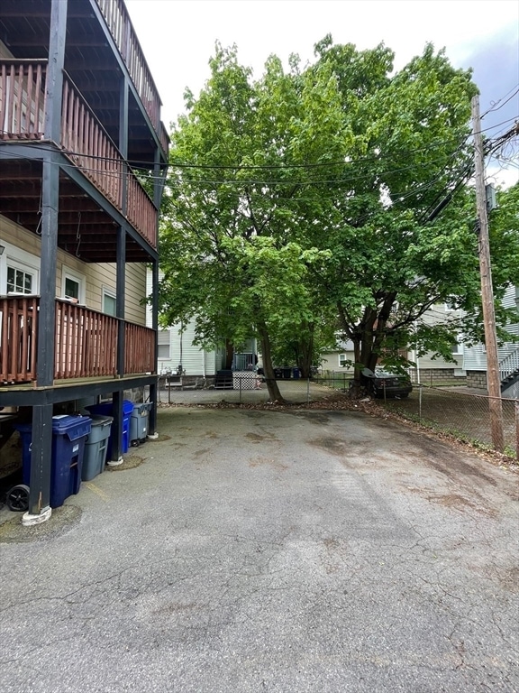 Building Photo - 100 Lonsdale St