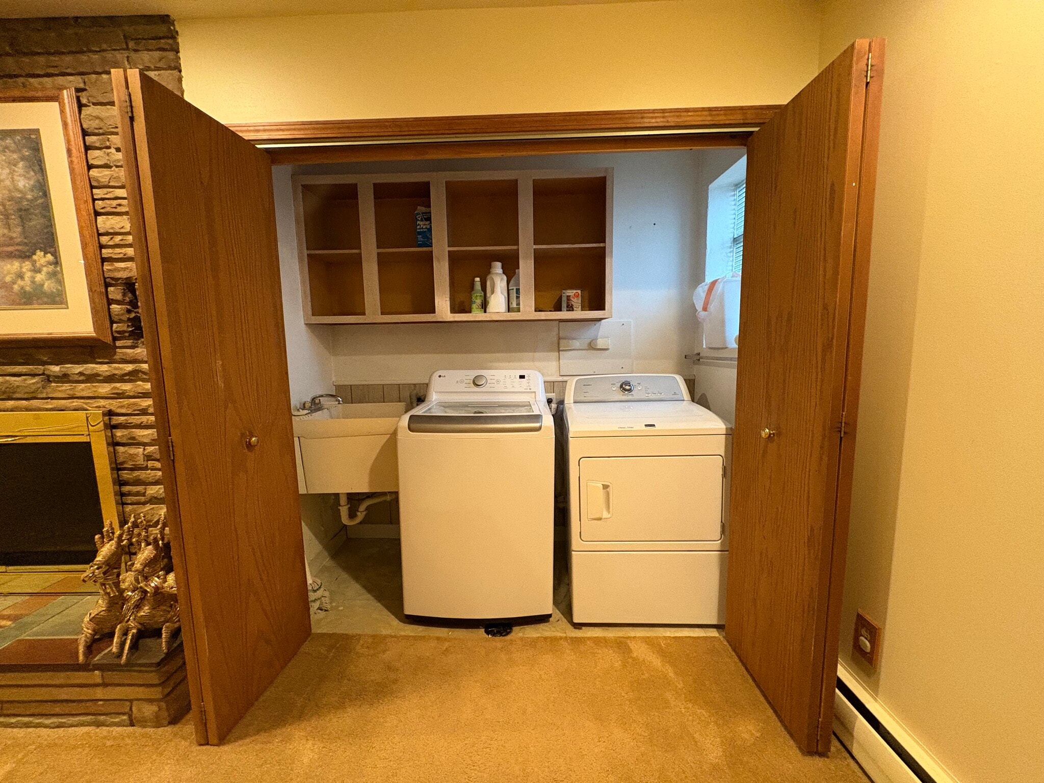 Laundry - 504 Burgess Dr