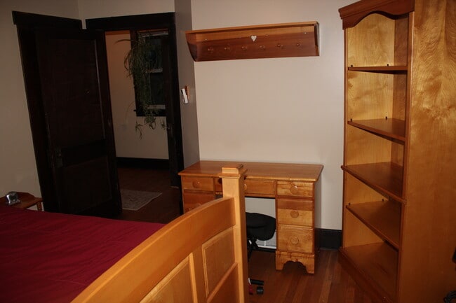 Building Photo - 1004 Winterton St