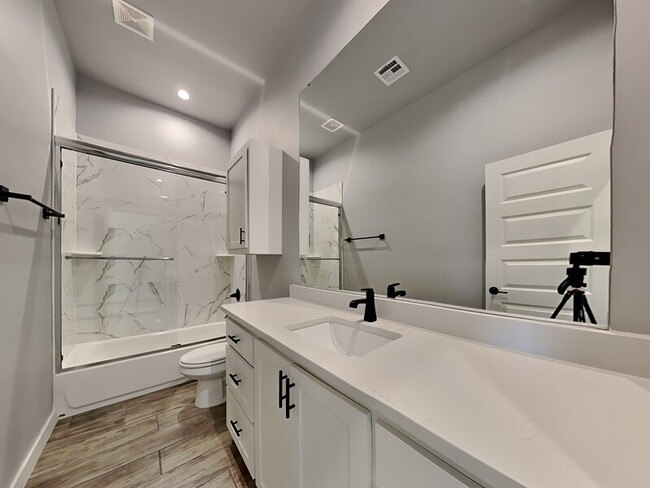 Building Photo - 312 W 3rd St