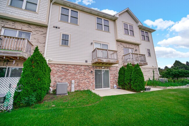 Building Photo - 2616 Chelsey St