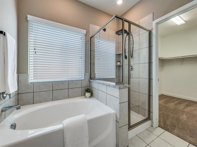 Building Photo - 2612 Wayne Ave