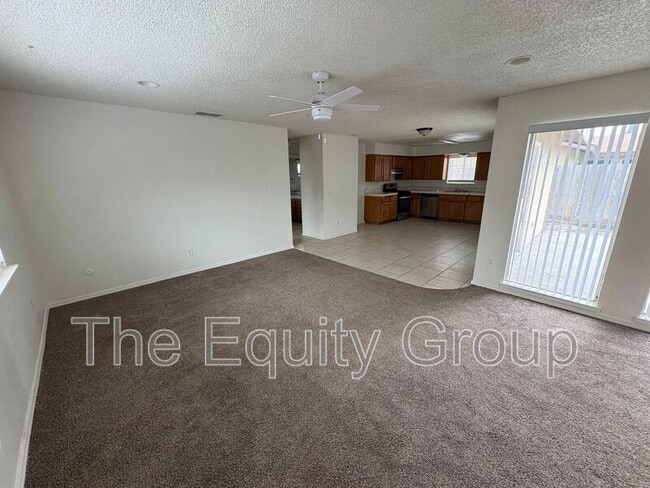 Building Photo - 737 S Spruce St