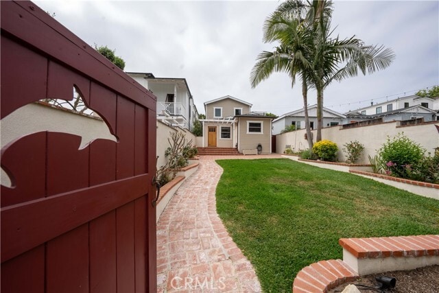 Building Photo - 732 Rosecrans Ave