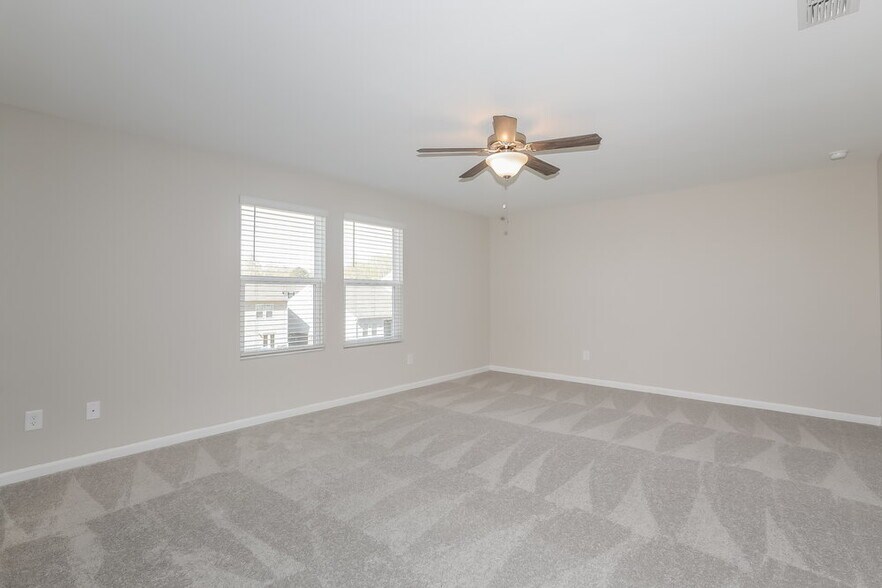 Building Photo - 536 Knightsbridge Ln