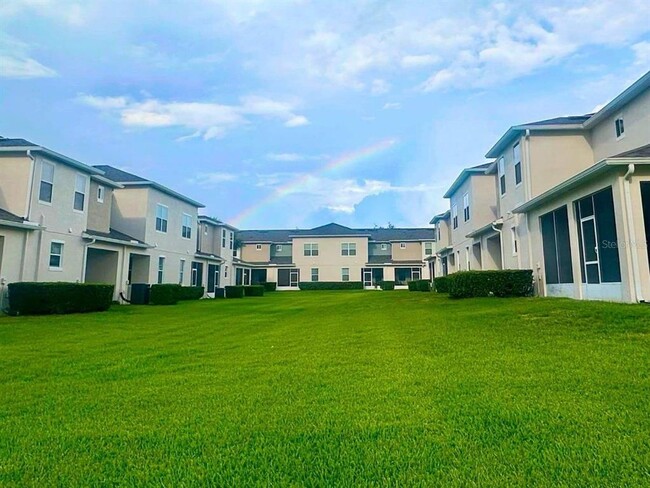 Building Photo - 1280 Priory Cir