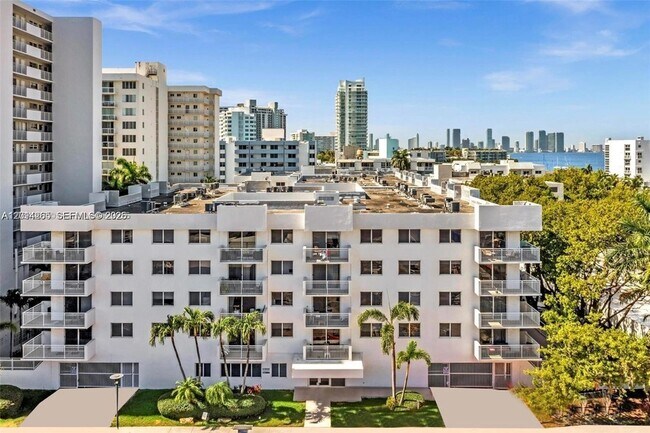Building Photo - 1666 West Ave