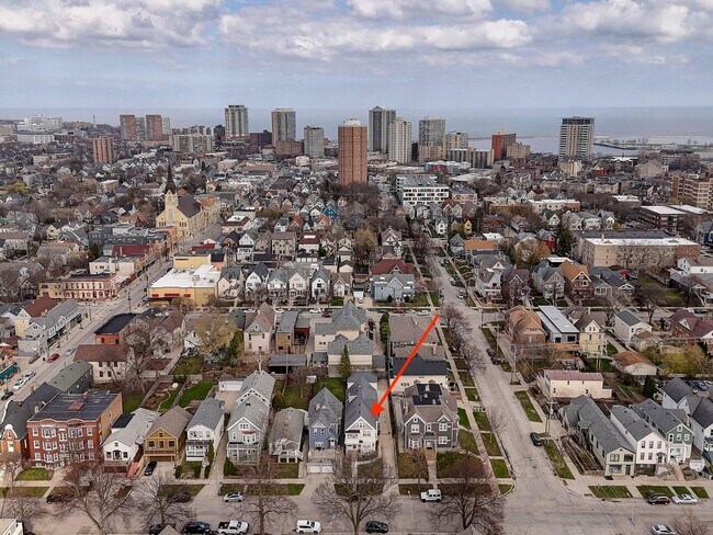 Building Photo - 1660 N Marshall St