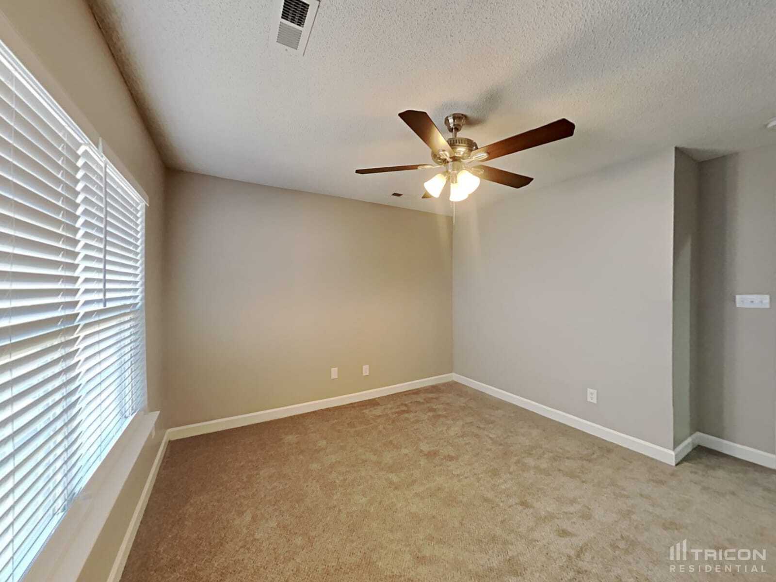 Building Photo - 409 Glencroft Dr