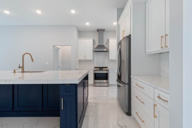 Building Photo - 4 Karl Ct