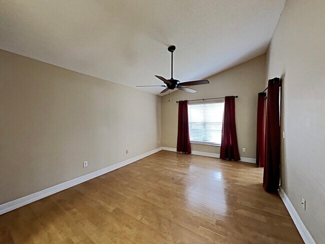 Building Photo - 346 Morning Creek Cir