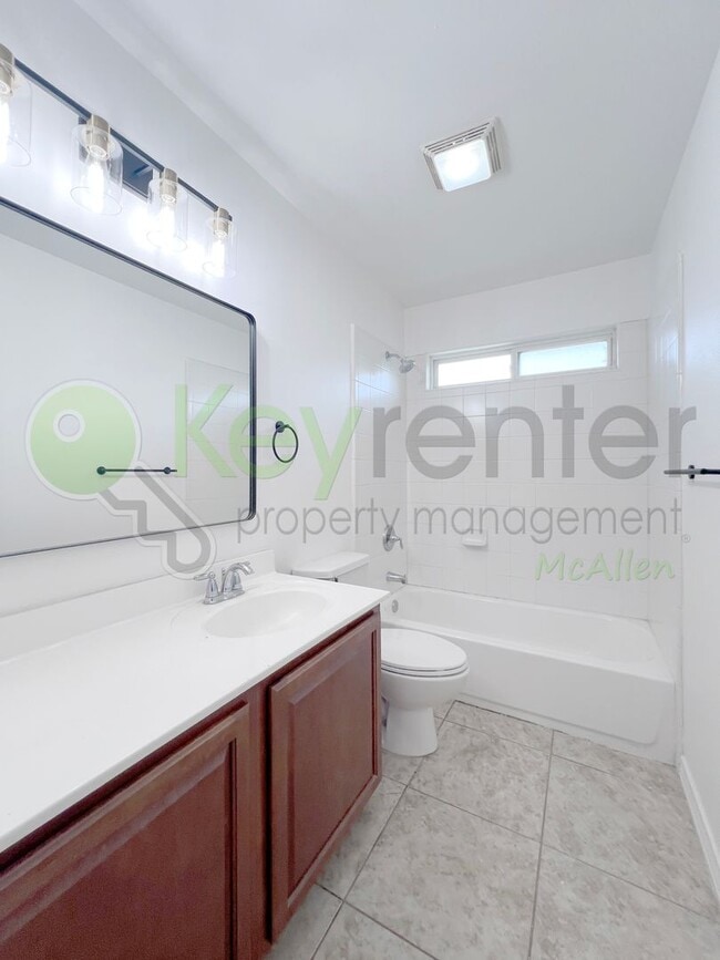 Building Photo - Beatutiful 5Bed/3Bath in Mcallen TX Now Av...