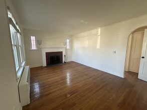 Building Photo - 25 Putnam Ave