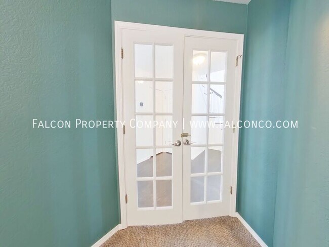 Building Photo - 1111 Mt Estes Dr