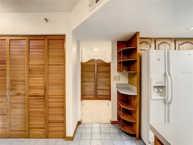 Building Photo - 1158 Carmel Cir