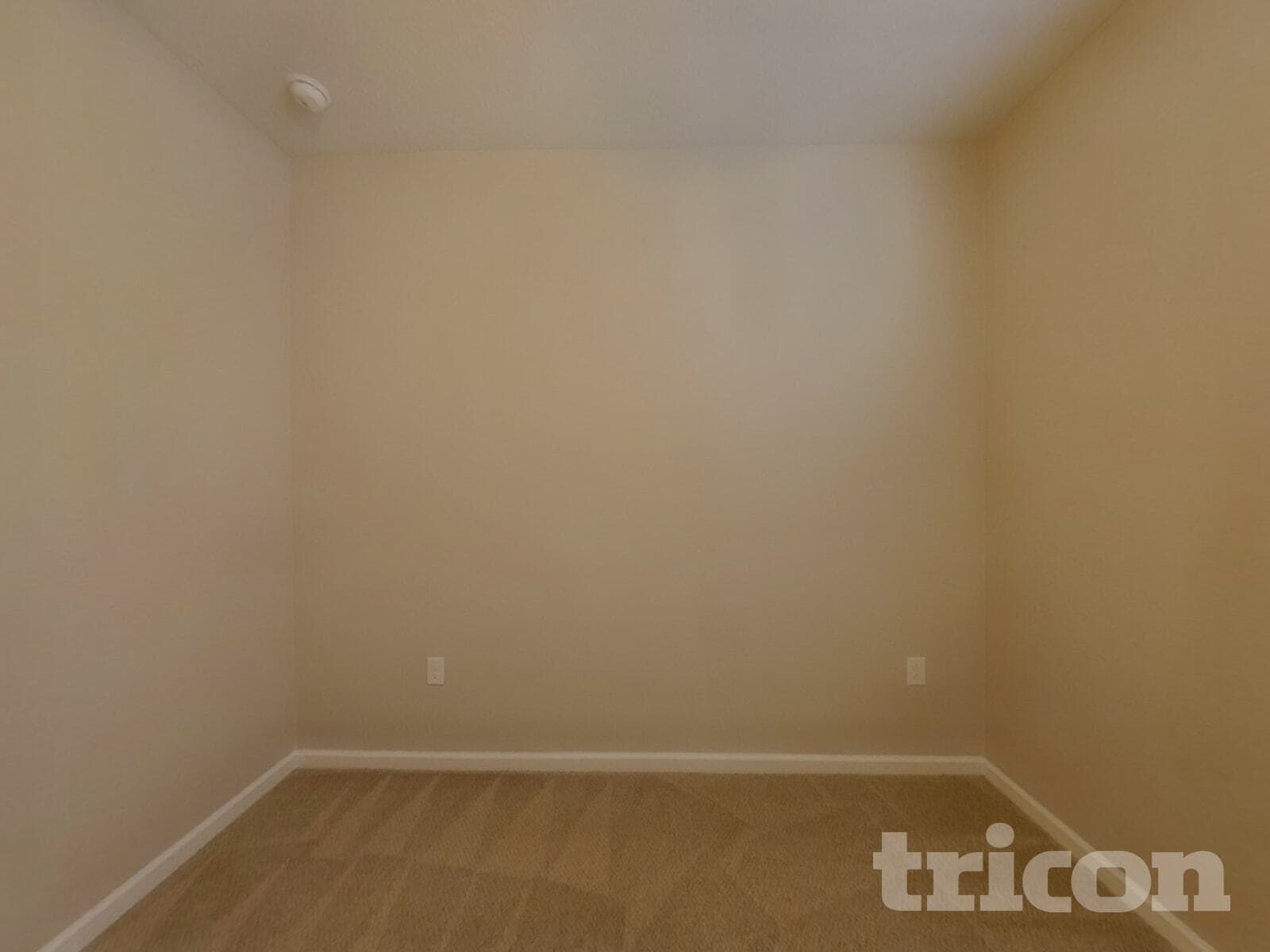 Building Photo - 676 Meadow Pointe Dr