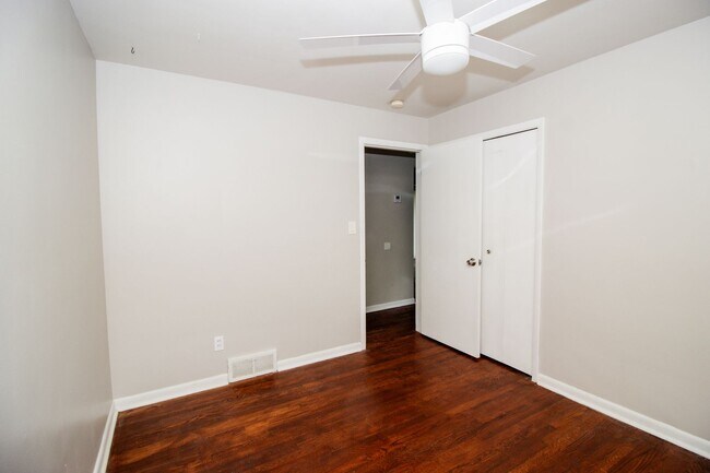 Building Photo - 15517 Shirley Ave