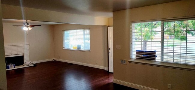 Building Photo - Beautiful Home with Pool, Garage – Availab...
