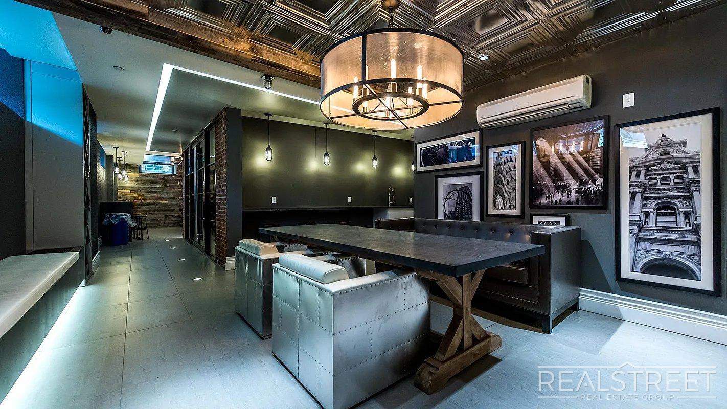 Building Photo - Ten Eyck Street