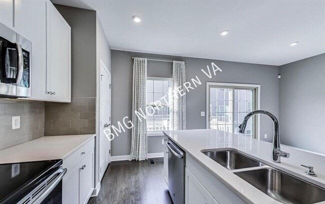 Building Photo - 4511 Joseph Bristow Ln