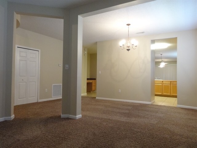 Building Photo - 560 Loxley Ct