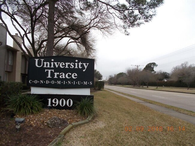 Building Photo - 1900 Bay Area Blvd