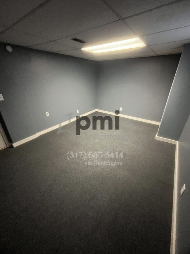 Building Photo - 1425 W Washington St