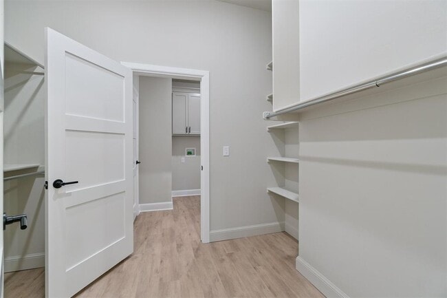 Building Photo - 4212 Abbey Pk Dr