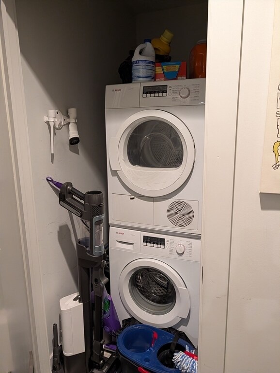 Building Photo - 3383 Washington St