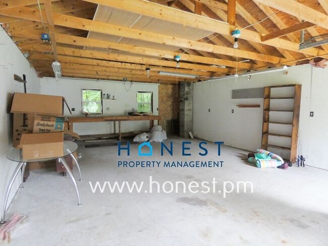 Building Photo - 9 Lexi Ln