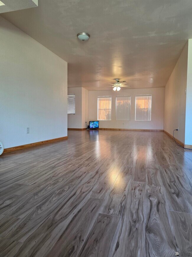 Building Photo - 3134 W 30th St