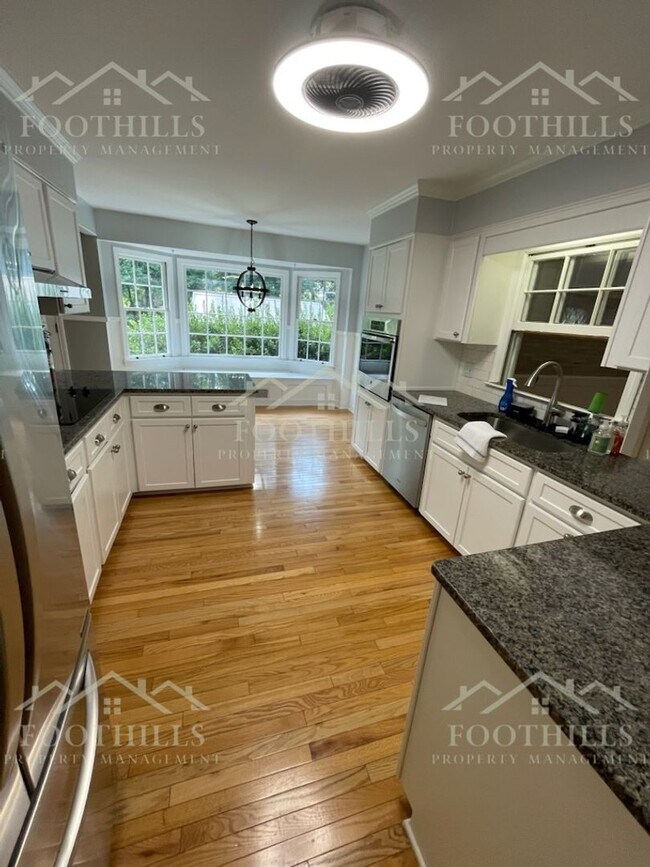 Building Photo - Your Next Home Awaits – 4 Bedrooms, 2.5 Ba...