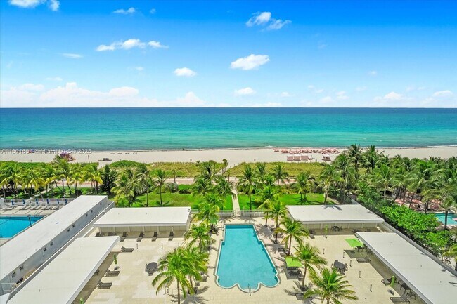Building Photo - 4925 Collins Ave