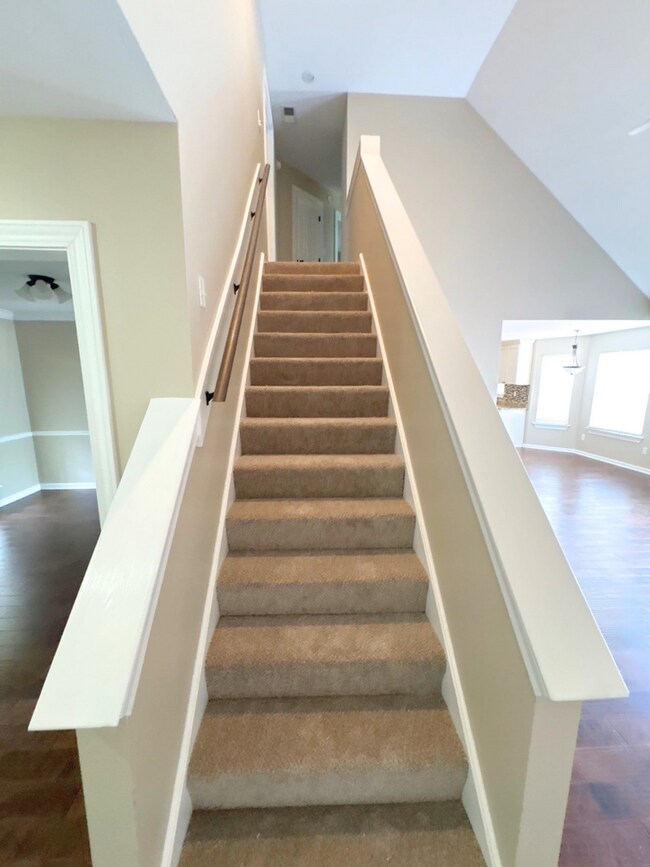 Building Photo - 9456 Club Walk Ct