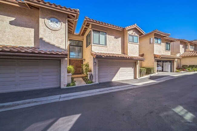 Primary Photo - Beautifully renovated end-unit townhome
