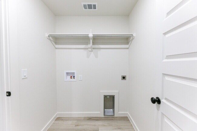 Building Photo - Beautiful New Construction Near New Frenship Schools!
