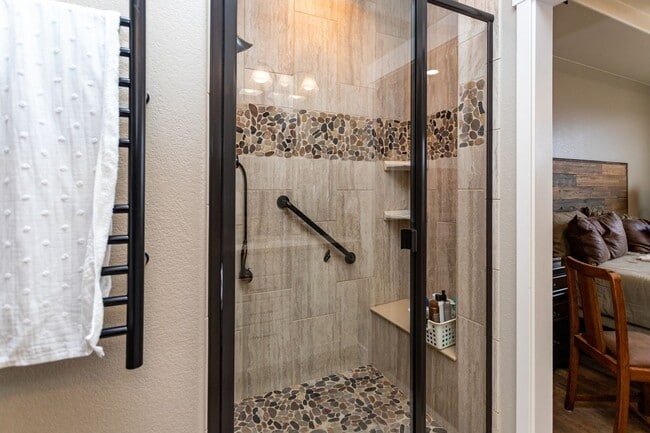 Building Photo - Stunning Flying Horse Patio Home with Stunning Views!!