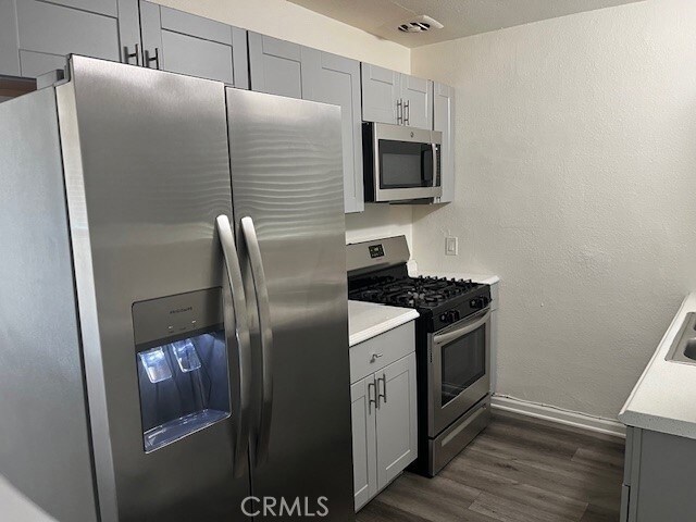 Building Photo - 36957 Melrose Dr