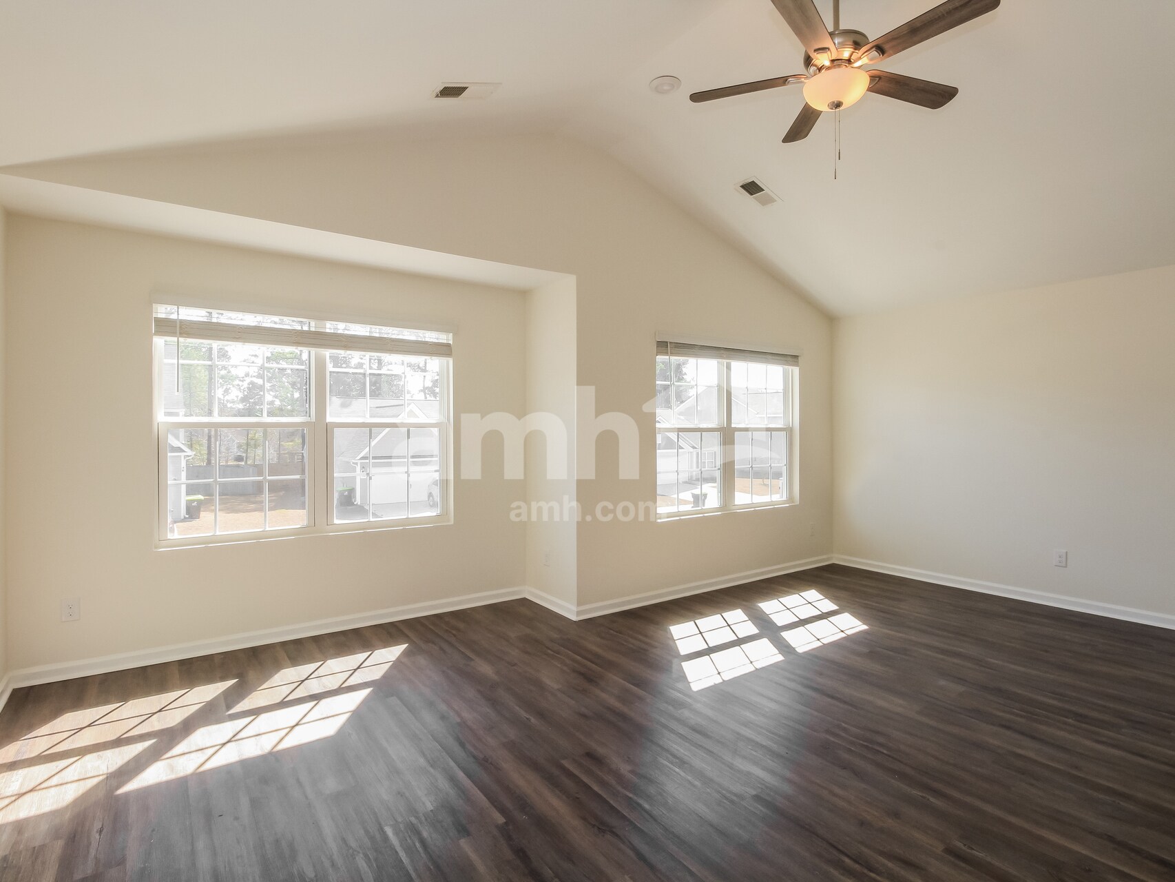 Building Photo - 1351 John Swann St