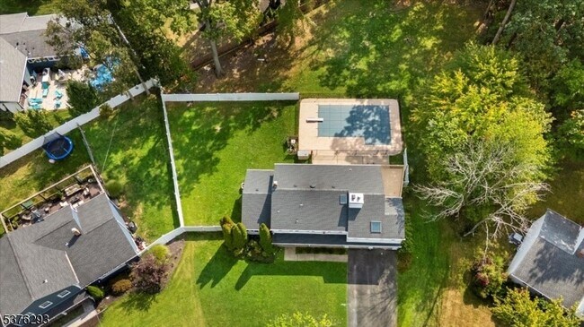 Building Photo - 21 New England Dr