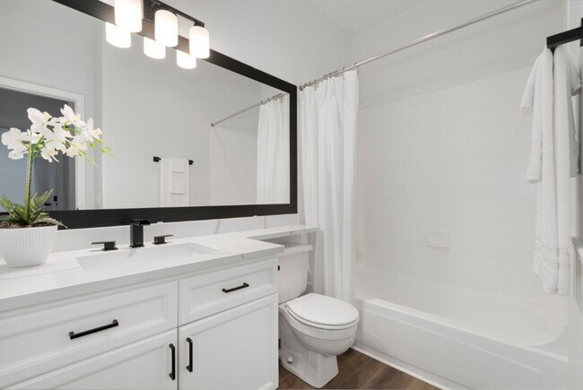 Building Photo - 2Bd/2Ba Redmond Condo