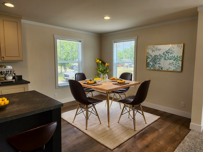 Building Photo - 17 Video Ct